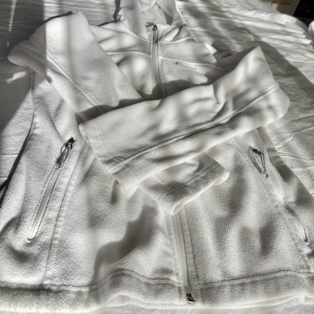 Columbia White Fleece Zip-Up Hoodie Women’s Medium